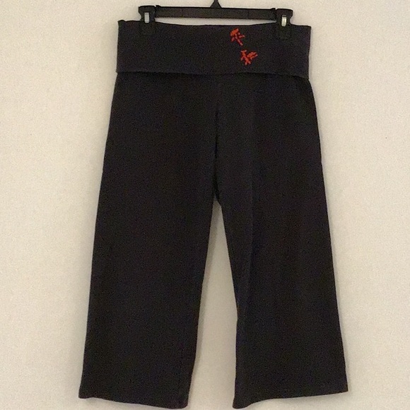 ZENsei Black Organic Capri Yoga Pants SZ 2 - Picture 1 of 4
